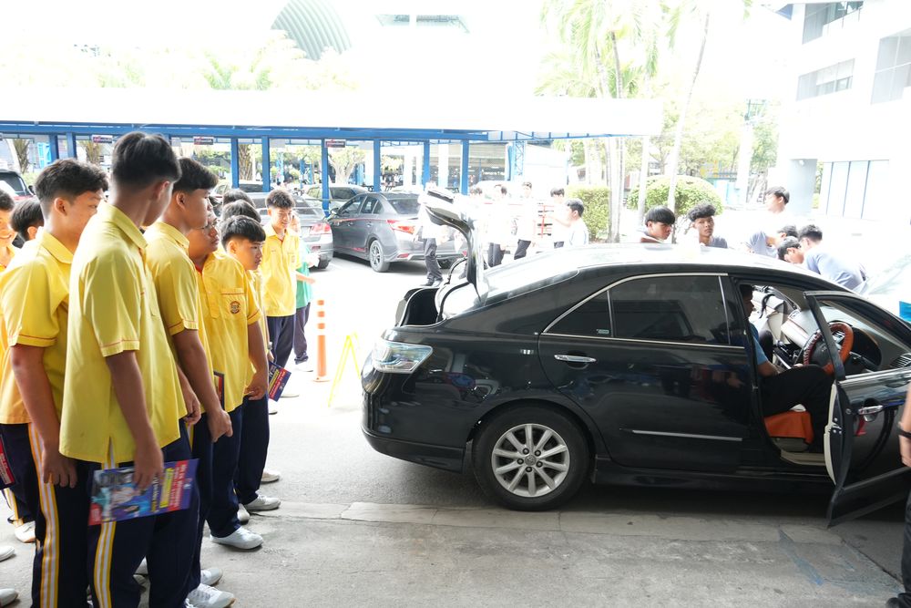 โรงเรียนปรีชานุศาสน์
