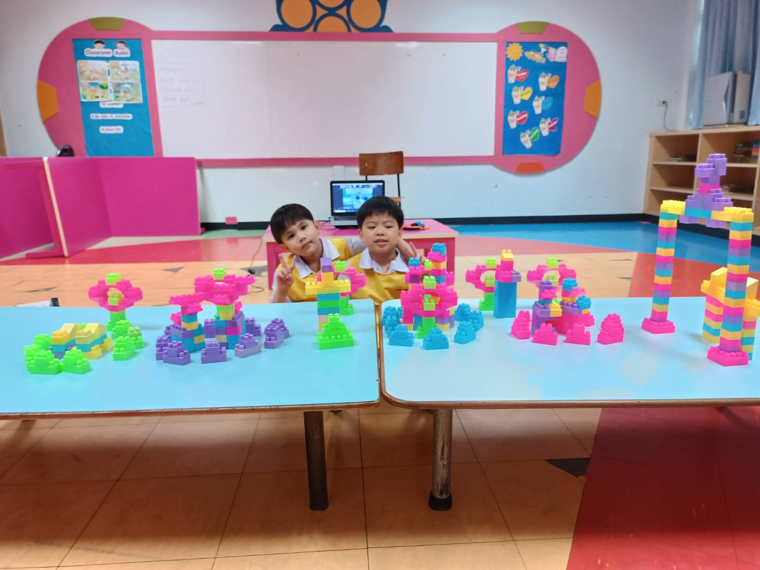 โรงเรียนปรีชานุศาสน์