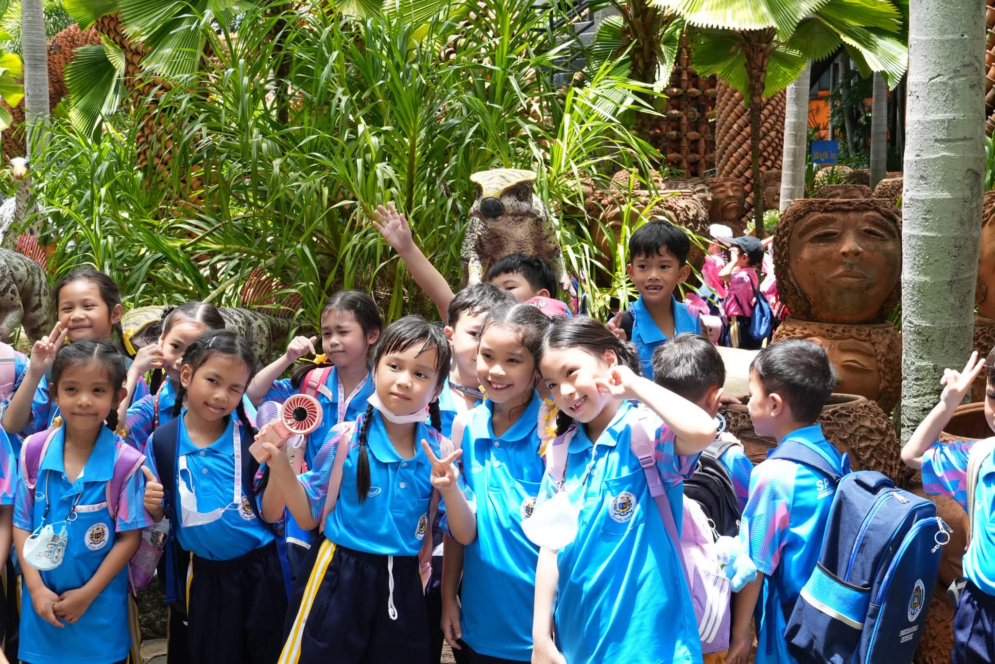 โรงเรียนปรีชานุศาสน์