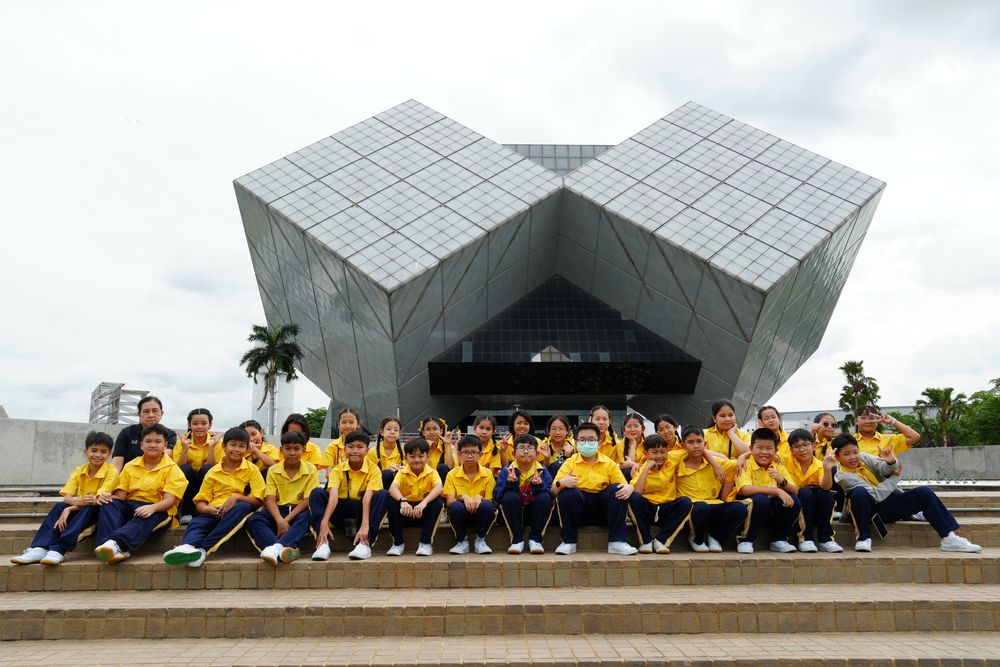 โรงเรียนปรีชานุศาสน์