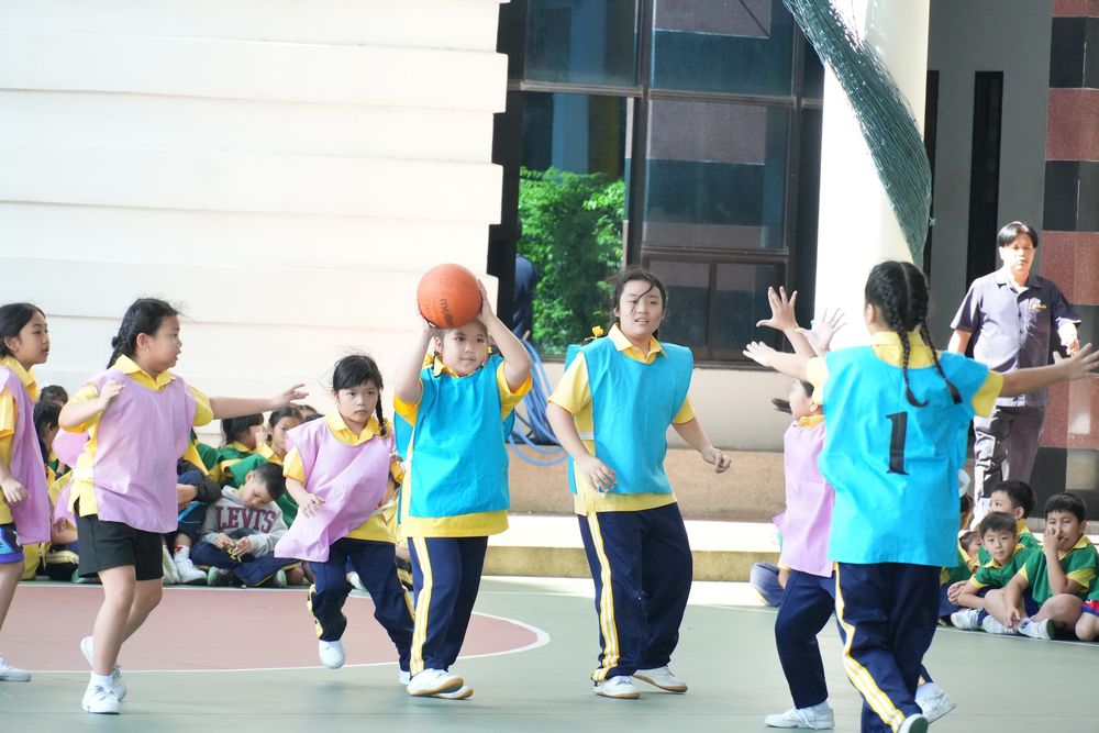 โรงเรียนปรีชานุศาสน์
