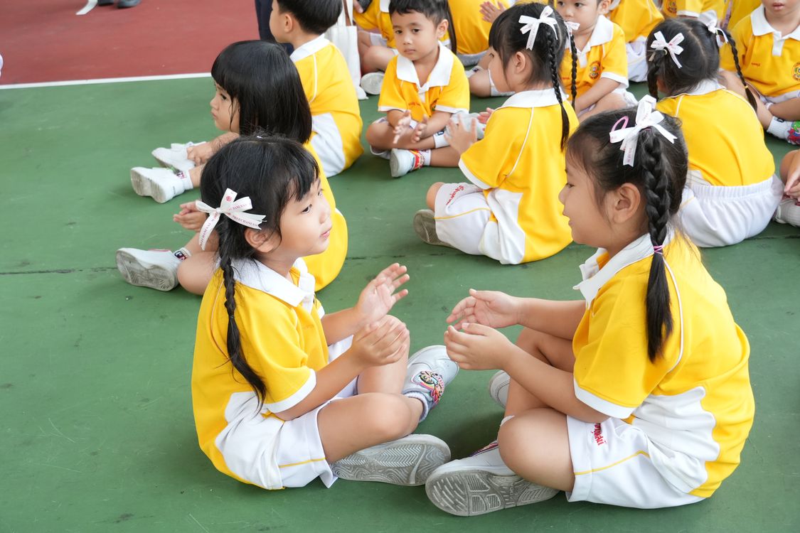 โรงเรียนปรีชานุศาสน์