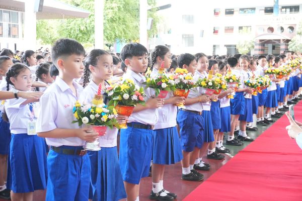 โรงเรียนปรีชานุศาสน์