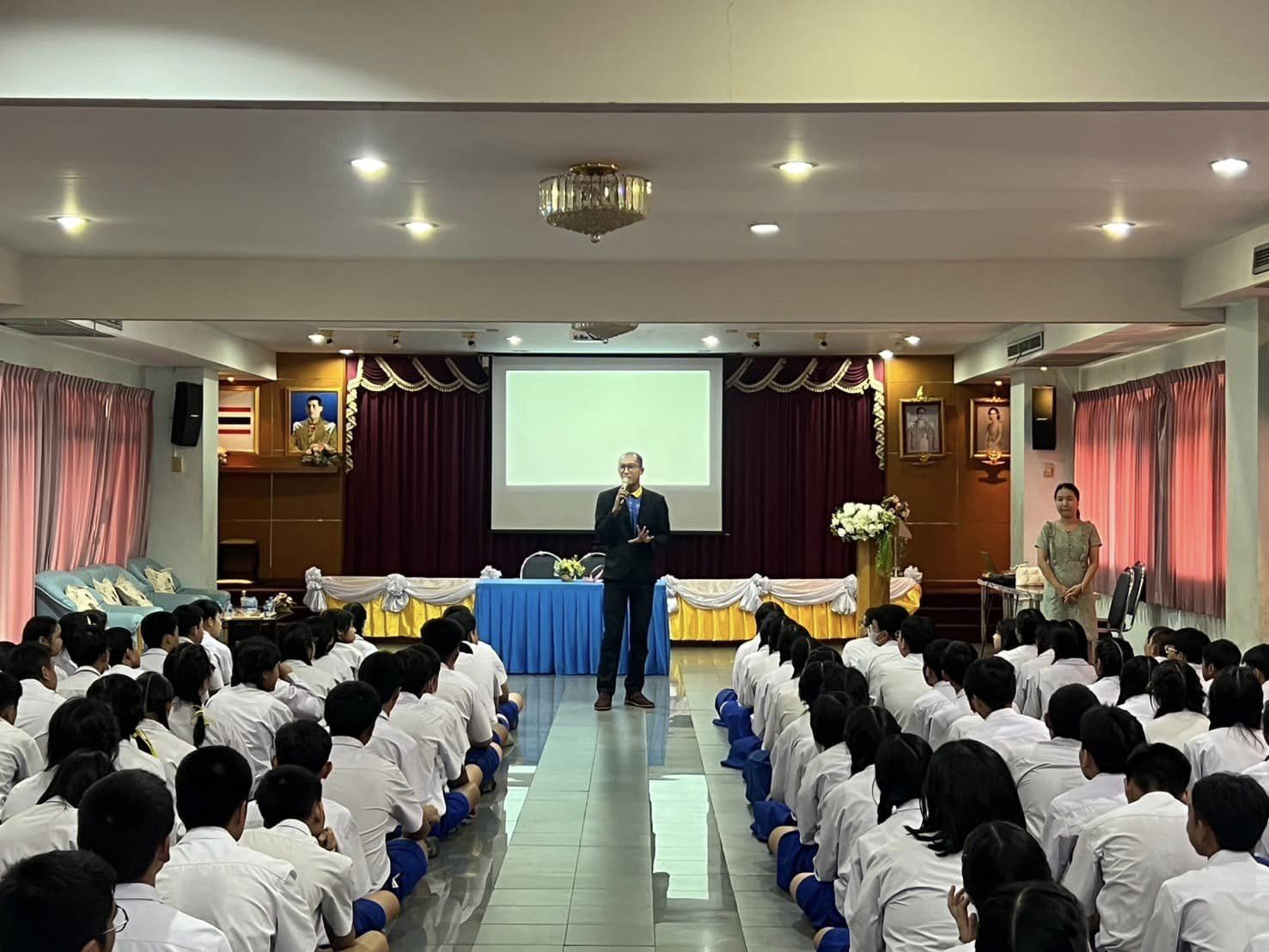 โรงเรียนปรีชานุศาสน์