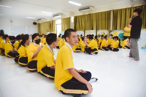 โรงเรียนปรีชานุศาสน์