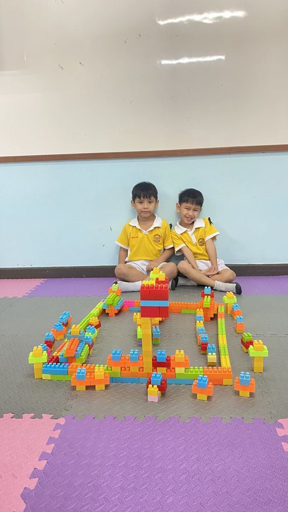 โรงเรียนปรีชานุศาสน์