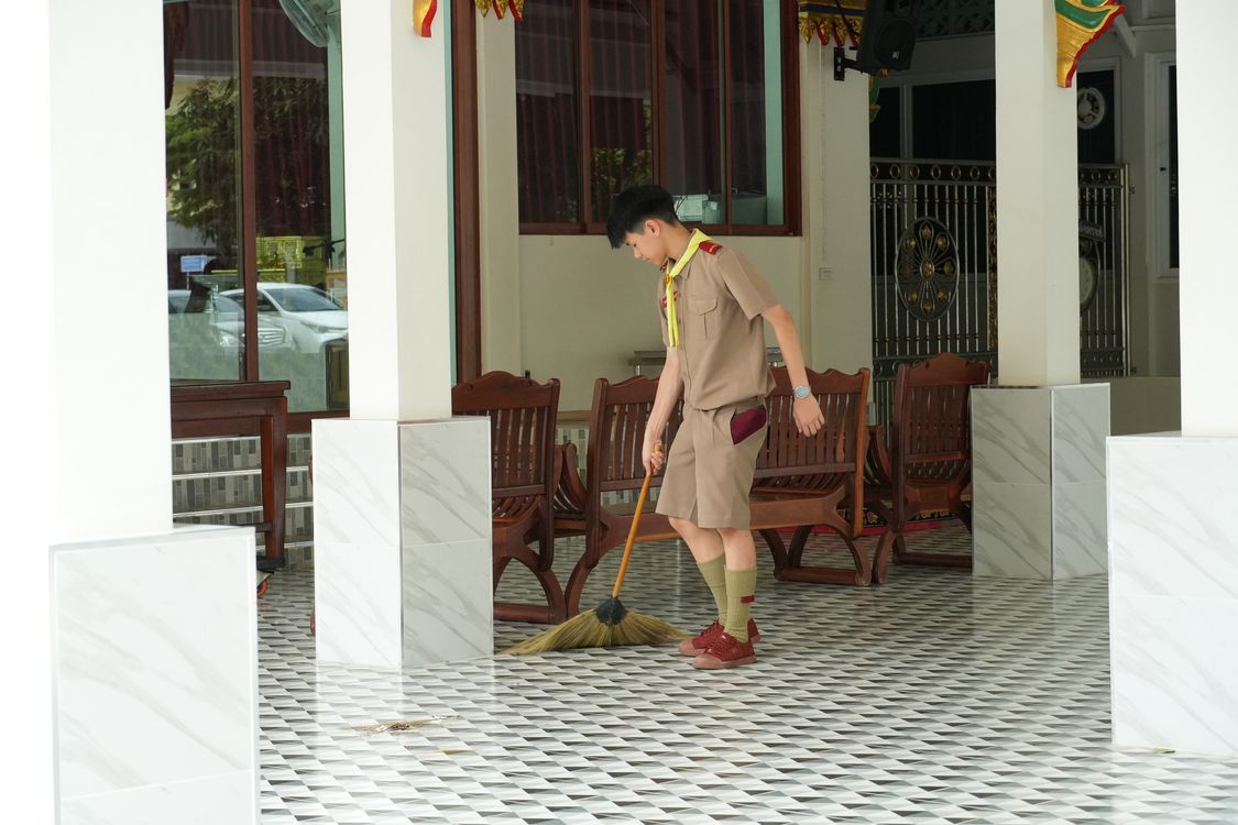 โรงเรียนปรีชานุศาสน์