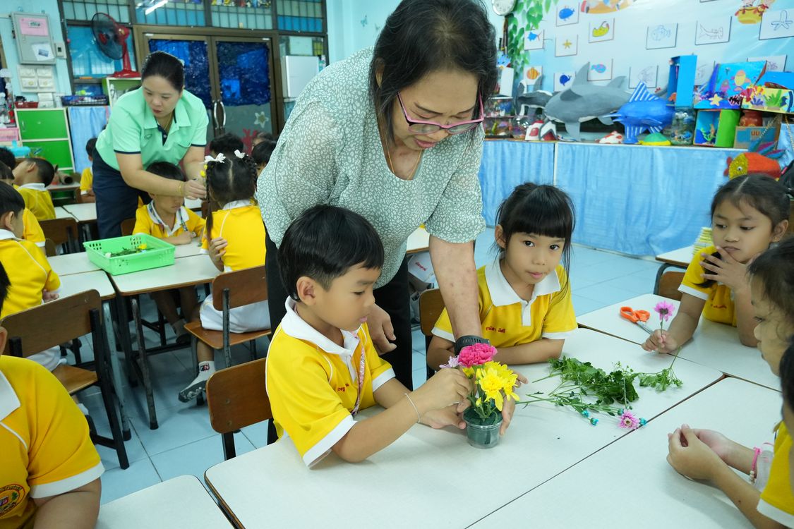 โรงเรียนปรีชานุศาสน์