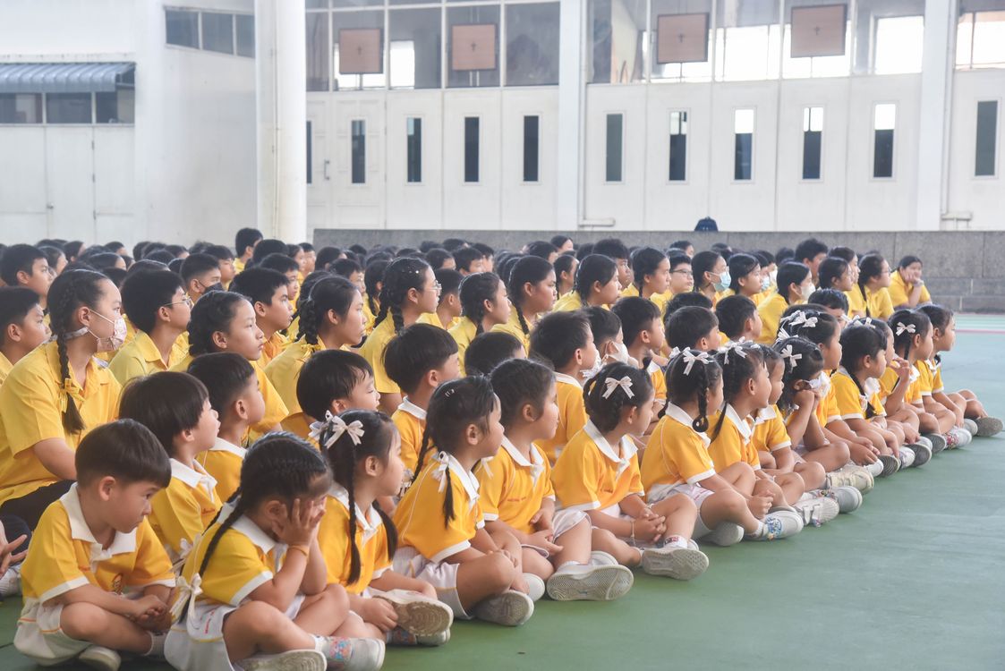 โรงเรียนปรีชานุศาสน์