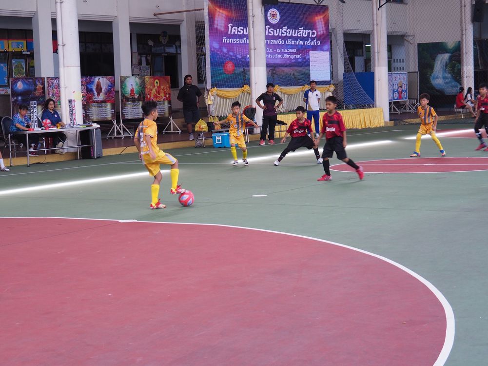 โรงเรียนปรีชานุศาสน์