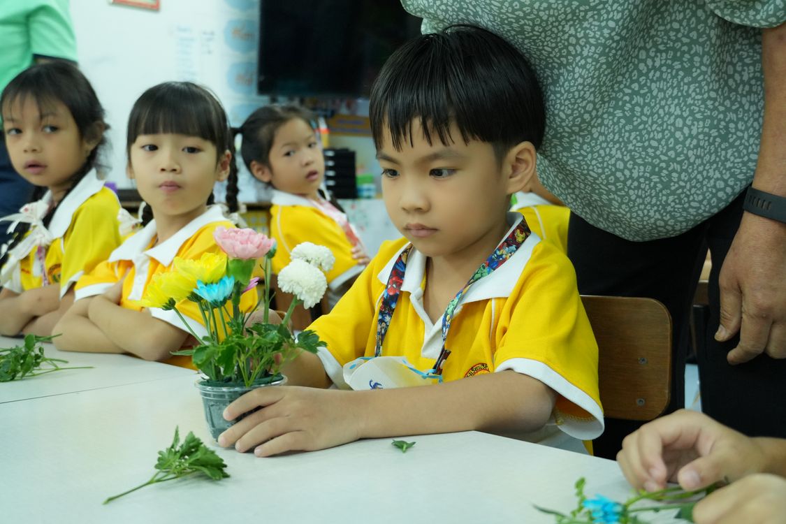 โรงเรียนปรีชานุศาสน์