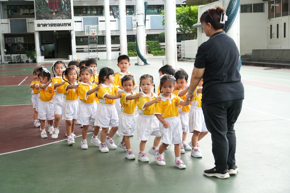 โรงเรียนปรีชานุศาสน์