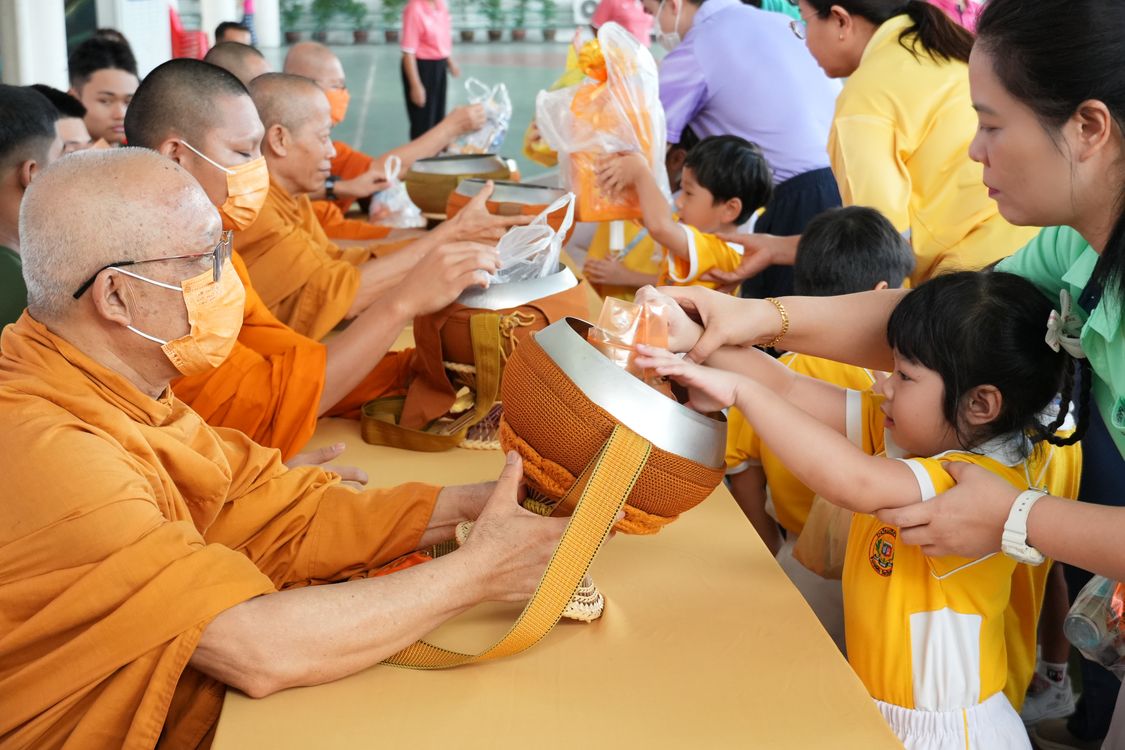 โรงเรียนปรีชานุศาสน์
