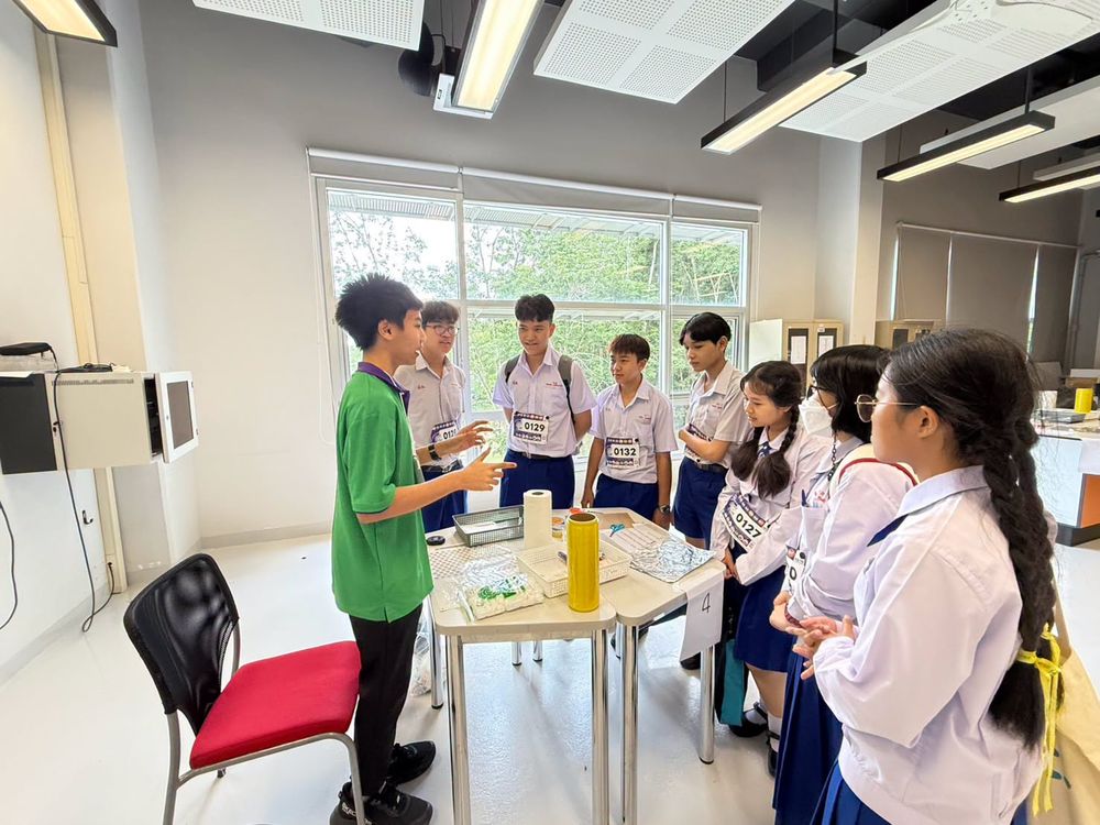 โรงเรียนปรีชานุศาสน์