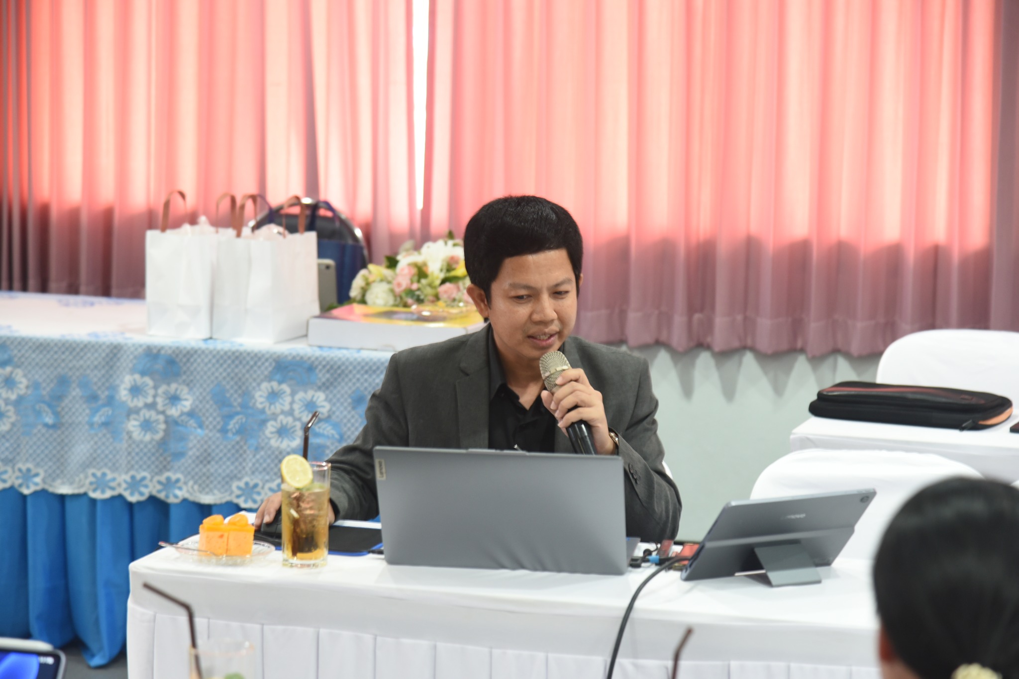 โรงเรียนปรีชานุศาสน์