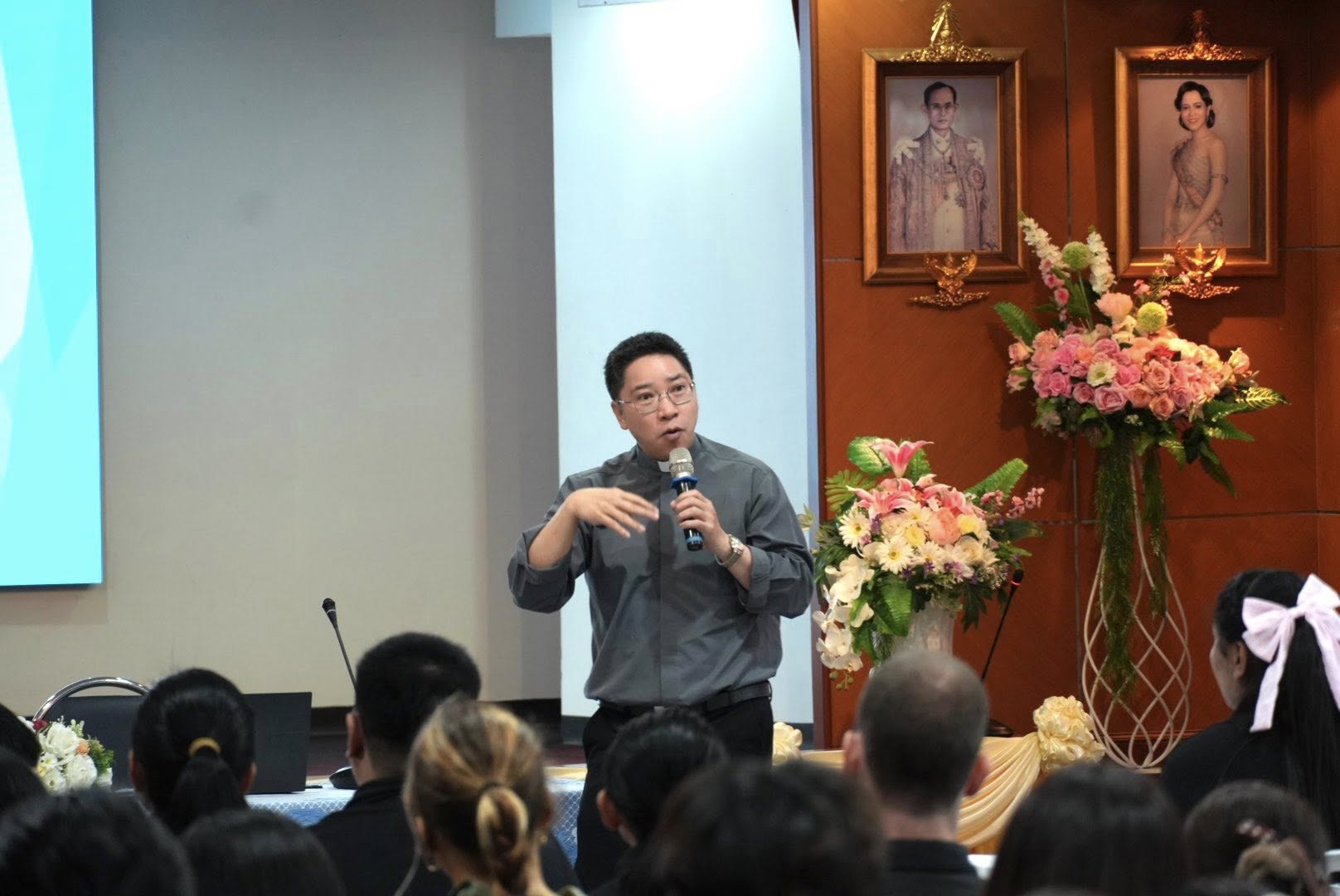 โรงเรียนปรีชานุศาสน์