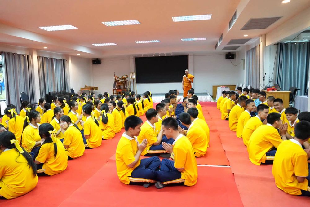 โรงเรียนปรีชานุศาสน์