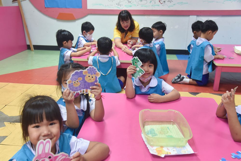 โรงเรียนปรีชานุศาสน์