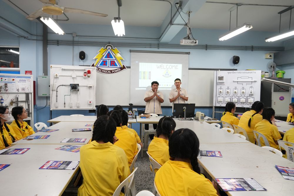 โรงเรียนปรีชานุศาสน์