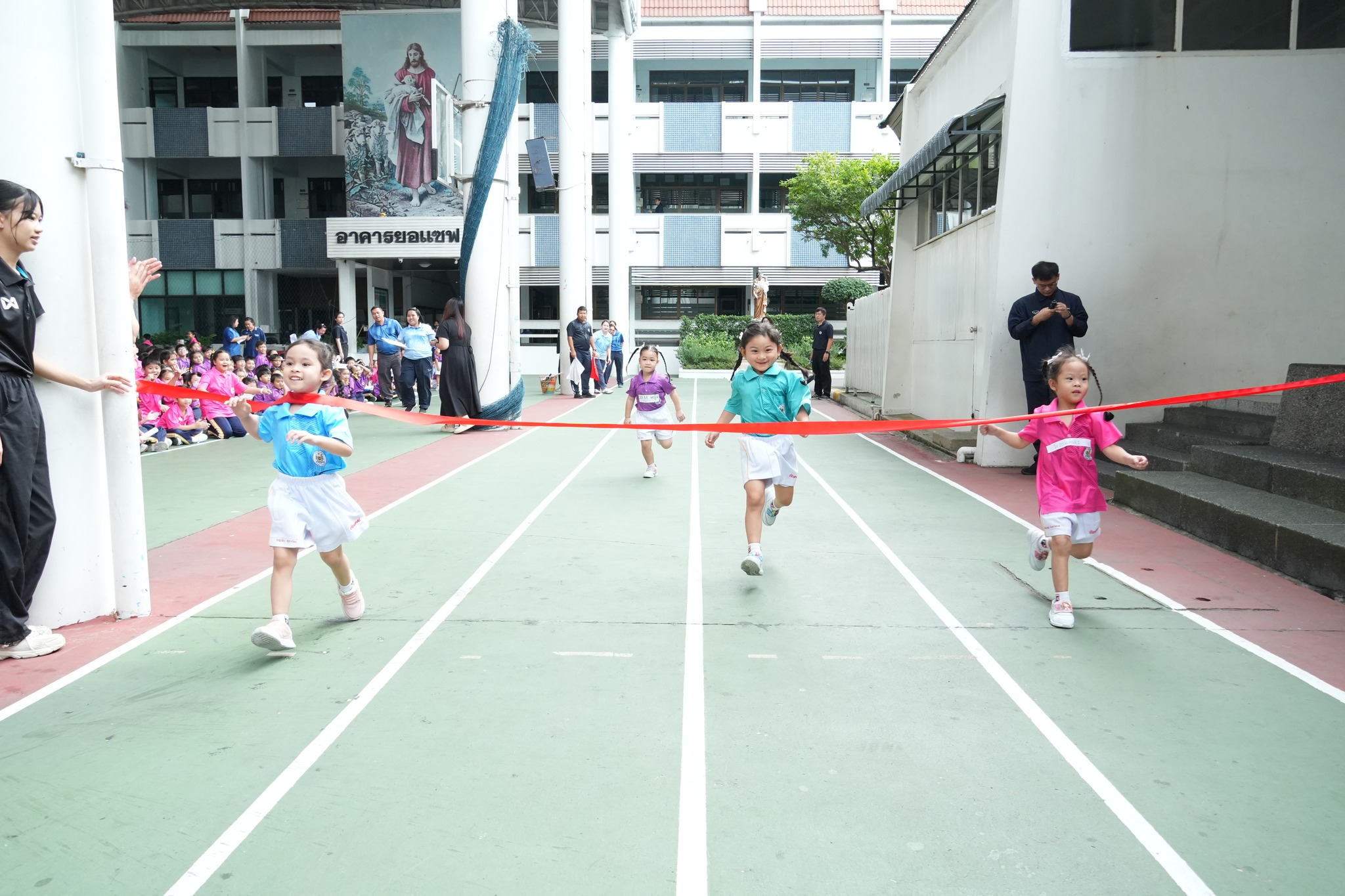 โรงเรียนปรีชานุศาสน์