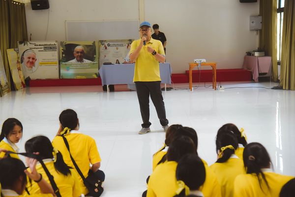 โรงเรียนปรีชานุศาสน์