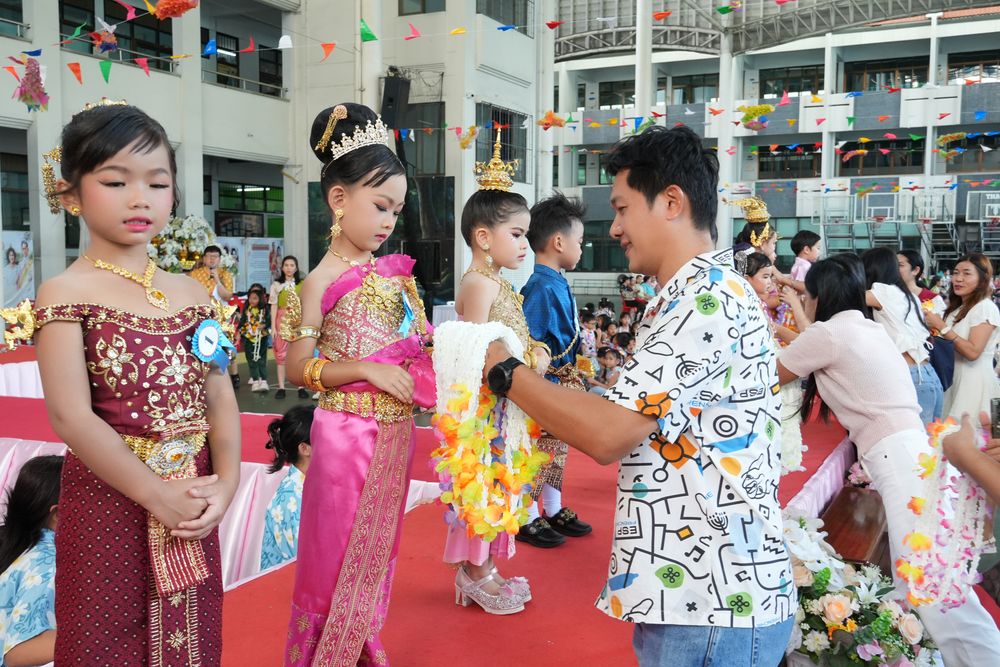 โรงเรียนปรีชานุศาสน์