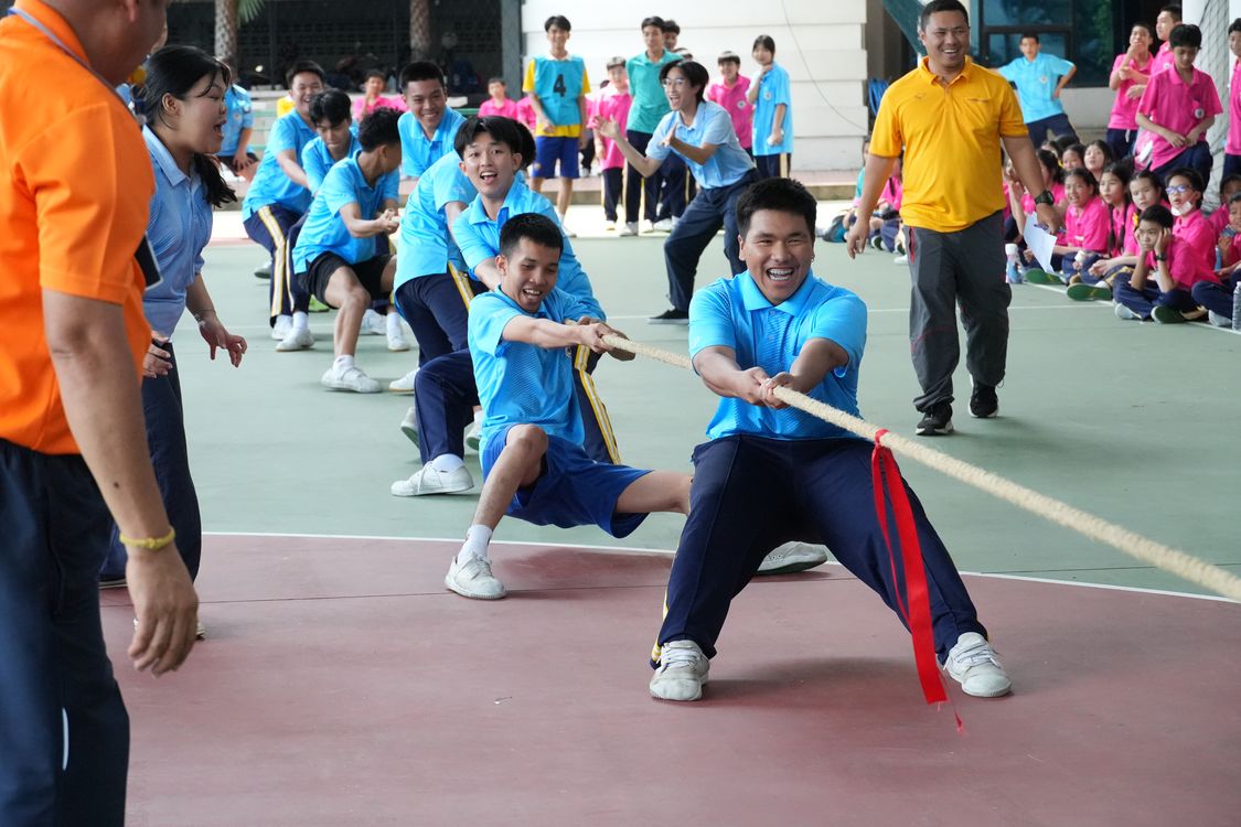 โรงเรียนปรีชานุศาสน์