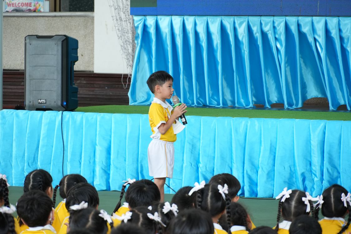 โรงเรียนปรีชานุศาสน์