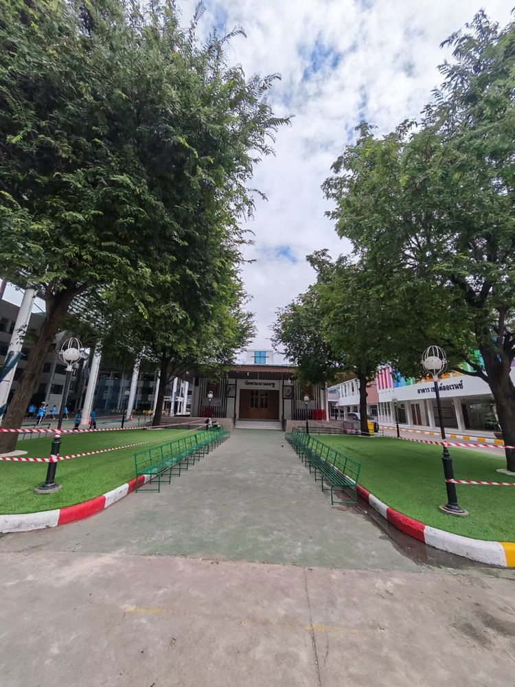 โรงเรียนปรีชานุศาสน์